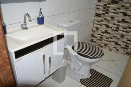 Banheiro de casa para alugar com 2 quartos, 80m² em Instância Imperiais , Contagem