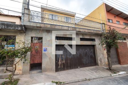 Casa à venda com 210m², 6 quartos e 3 vagasFachada