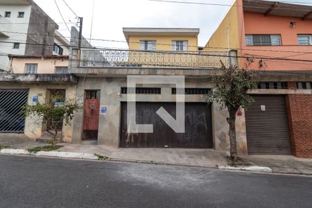 Casa à venda com 210m², 6 quartos e 3 vagasFachada