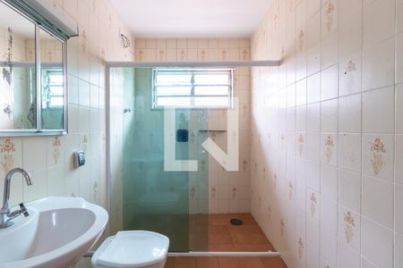 Casa à venda com 210m², 6 quartos e 3 vagasBanheiro 1