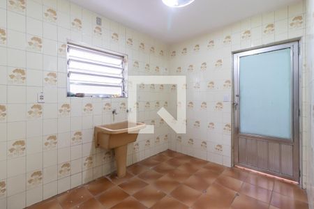 Casa à venda com 210m², 6 quartos e 3 vagasÁrea de Serviço