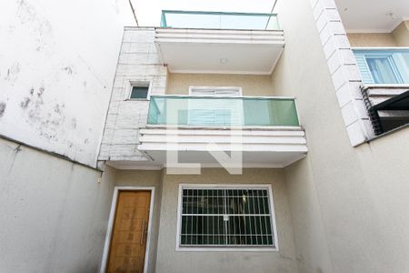 Casa à venda com 130m², 2 quartos e 2 vagasFachada