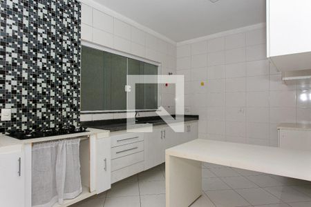 Casa à venda com 130m², 2 quartos e 2 vagasCozinha