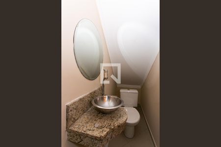 Casa à venda com 130m², 2 quartos e 2 vagasLavabo