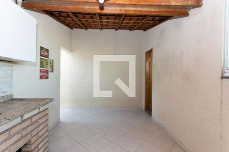 Casa à venda com 130m², 2 quartos e 2 vagasChurrasqueira