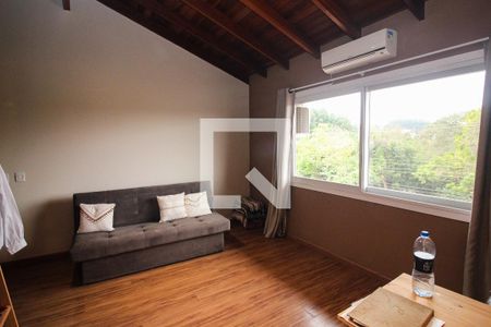 Casa à venda com 200m², 3 quartos e 2 vagasSótão da casa