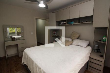 Casa à venda com 200m², 3 quartos e 2 vagasQuarto Suíte