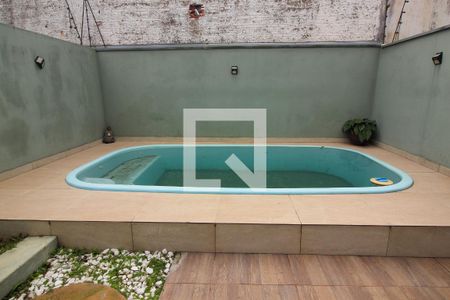 Casa à venda com 200m², 3 quartos e 2 vagasPiscina