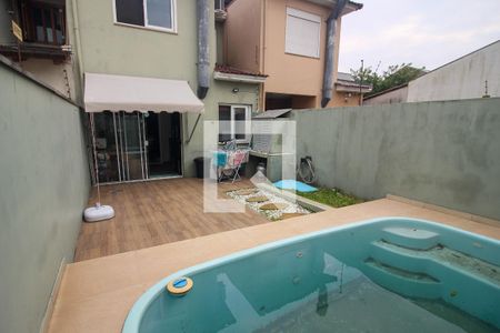 Casa à venda com 200m², 3 quartos e 2 vagasQuintal