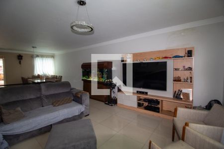 Casa à venda com 220m², 3 quartos e 4 vagas Casa à venda com 220m², 3 quartos e 4 vagasSala