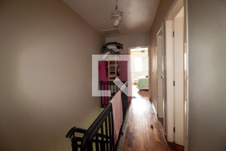 Casa à venda com 220m², 3 quartos e 4 vagas Casa à venda com 220m², 3 quartos e 4 vagasCorredor