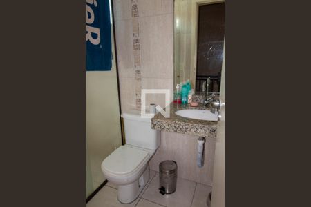 Casa à venda com 220m², 3 quartos e 4 vagas Casa à venda com 220m², 3 quartos e 4 vagasBanheiro