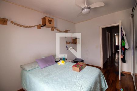 Casa à venda com 220m², 3 quartos e 4 vagas Casa à venda com 220m², 3 quartos e 4 vagasQuarto 3