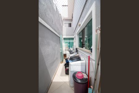 Casa à venda com 220m², 3 quartos e 4 vagas Casa à venda com 220m², 3 quartos e 4 vagasQuintal