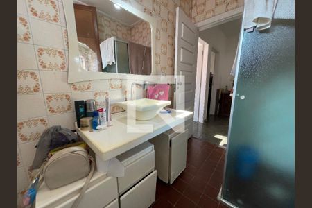 Casa à venda com 300m², 5 quartos e 2 vagas Casa à venda com 300m², 5 quartos e 2 vagasBanheiro 1