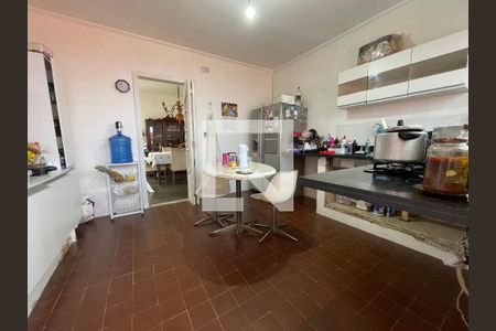 Casa à venda com 300m², 5 quartos e 2 vagas Casa à venda com 300m², 5 quartos e 2 vagasCozinha