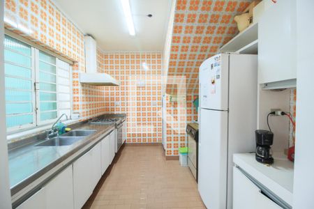 Casa à venda com 220m², 4 quartos e 3 vagasCozinha 