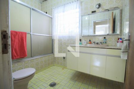 Casa à venda com 220m², 4 quartos e 3 vagasBanheiro