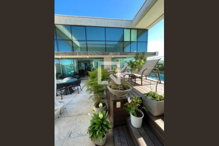 Apartamento à venda com 380m², 3 quartos e 3 vagasLazer