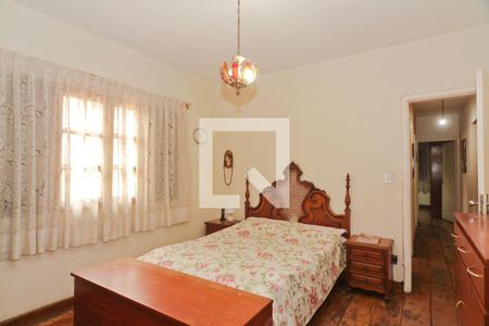 Casa à venda com 180m², 3 quartos e 5 vagasSuíte