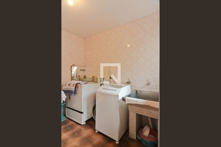 Casa à venda com 180m², 3 quartos e 5 vagasÁrea de Serviço