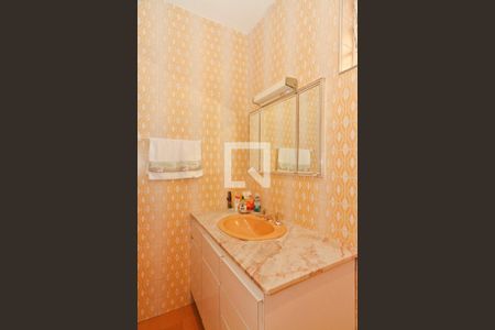 Casa à venda com 180m², 3 quartos e 5 vagasBanheiro da Suíte