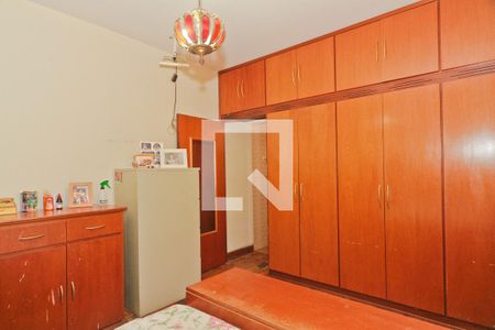 Casa à venda com 180m², 3 quartos e 5 vagasSuíte