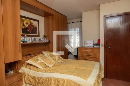 Casa à venda com 310m², 5 quartos e 4 vagasCasa 1 - suíte