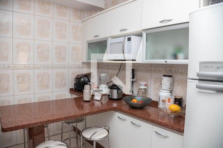 Casa à venda com 310m², 5 quartos e 4 vagasCasa 1 - cozinha
