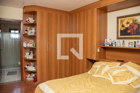 Casa à venda com 310m², 5 quartos e 4 vagasCasa 1 - suíte