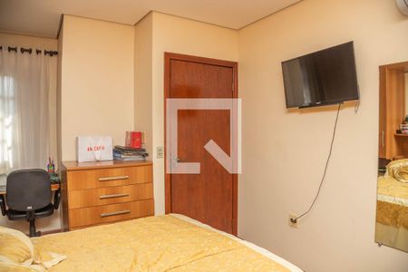 Casa à venda com 310m², 5 quartos e 4 vagasCasa 1 - suíte