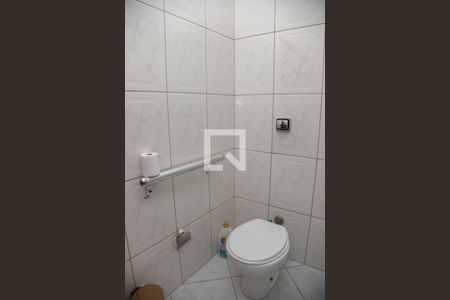 Casa à venda com 310m², 5 quartos e 4 vagasCasa 2 - banheiro