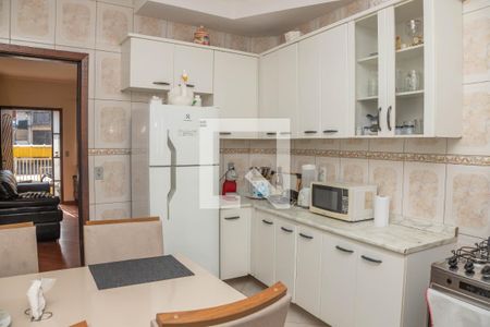 Casa à venda com 310m², 5 quartos e 4 vagasCasa 2 - cozinha