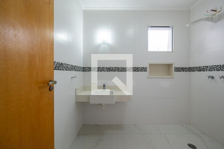 Casa à venda com 230m², 5 quartos e 2 vagasBanheiro da Suíte