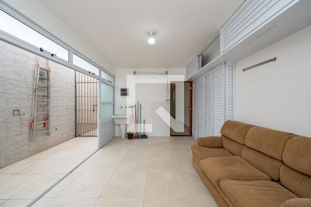 Casa à venda com 230m², 5 quartos e 2 vagasÁrea de Serviço