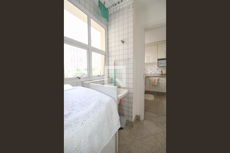 Apartamento à venda com 136m², 3 quartos e 2 vagas Apartamento à venda com 136m², 3 quartos e 2 vagasÁrea de Serviço