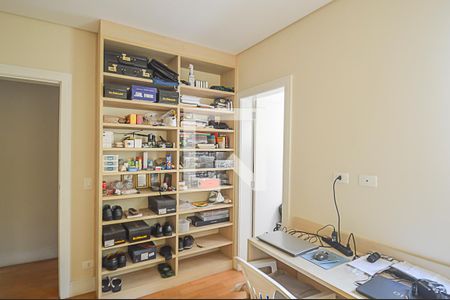 Casa à venda com 246m², 3 quartos e 5 vagasQuarto 2 - Suíte