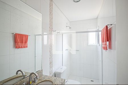 Casa à venda com 246m², 3 quartos e 5 vagasBanheiro da Suíte