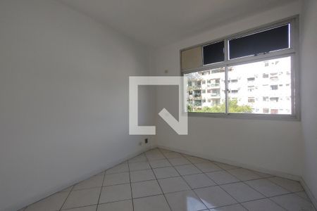 Apartamento para alugar com 104m², 3 quartos e 1 vaga Apartamento para alugar com 104m², 3 quartos e 1 vagaQuarto 2