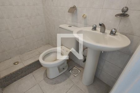 Apartamento para alugar com 104m², 3 quartos e 1 vaga Apartamento para alugar com 104m², 3 quartos e 1 vagaBanheiro Social