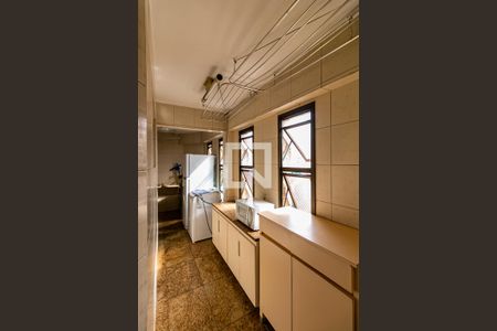 Apartamento à venda com 340m², 4 quartos e 3 vagas Apartamento à venda com 340m², 4 quartos e 3 vagasÁrea de serviço