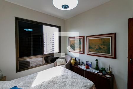 Apartamento à venda com 340m², 4 quartos e 3 vagas Apartamento à venda com 340m², 4 quartos e 3 vagasQuarto