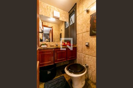 Apartamento à venda com 340m², 4 quartos e 3 vagas Apartamento à venda com 340m², 4 quartos e 3 vagasBanheiro