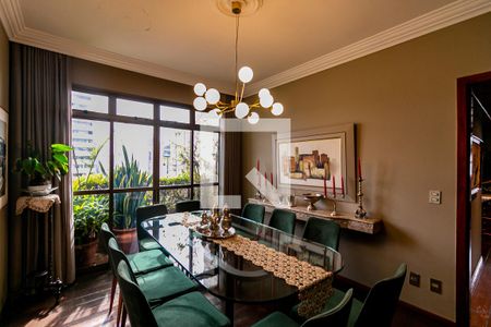 Apartamento à venda com 340m², 4 quartos e 3 vagas Apartamento à venda com 340m², 4 quartos e 3 vagasSala