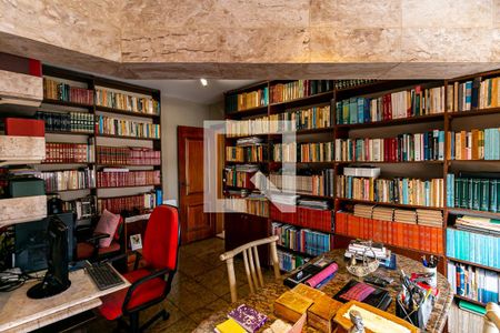 Apartamento à venda com 340m², 4 quartos e 3 vagas Apartamento à venda com 340m², 4 quartos e 3 vagasEscritório