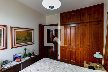 Quarto  de apartamento à venda com 4 quartos, 340m² em Lourdes, Belo Horizonte