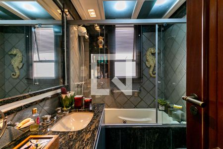 Apartamento à venda com 340m², 4 quartos e 3 vagas Apartamento à venda com 340m², 4 quartos e 3 vagasBanheiro