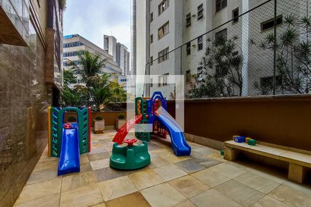 Apartamento à venda com 340m², 4 quartos e 3 vagas Apartamento à venda com 340m², 4 quartos e 3 vagasÁrea comum