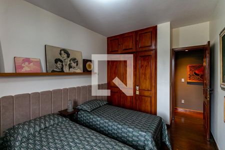 Quarto  de apartamento à venda com 4 quartos, 340m² em Lourdes, Belo Horizonte