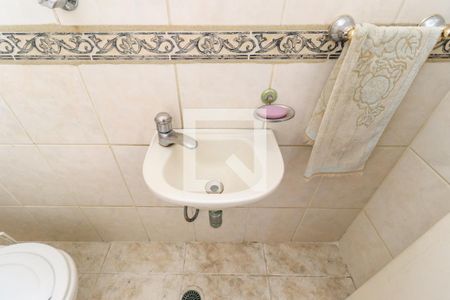 Casa à venda com 192m², 4 quartos e 2 vagasLavabo